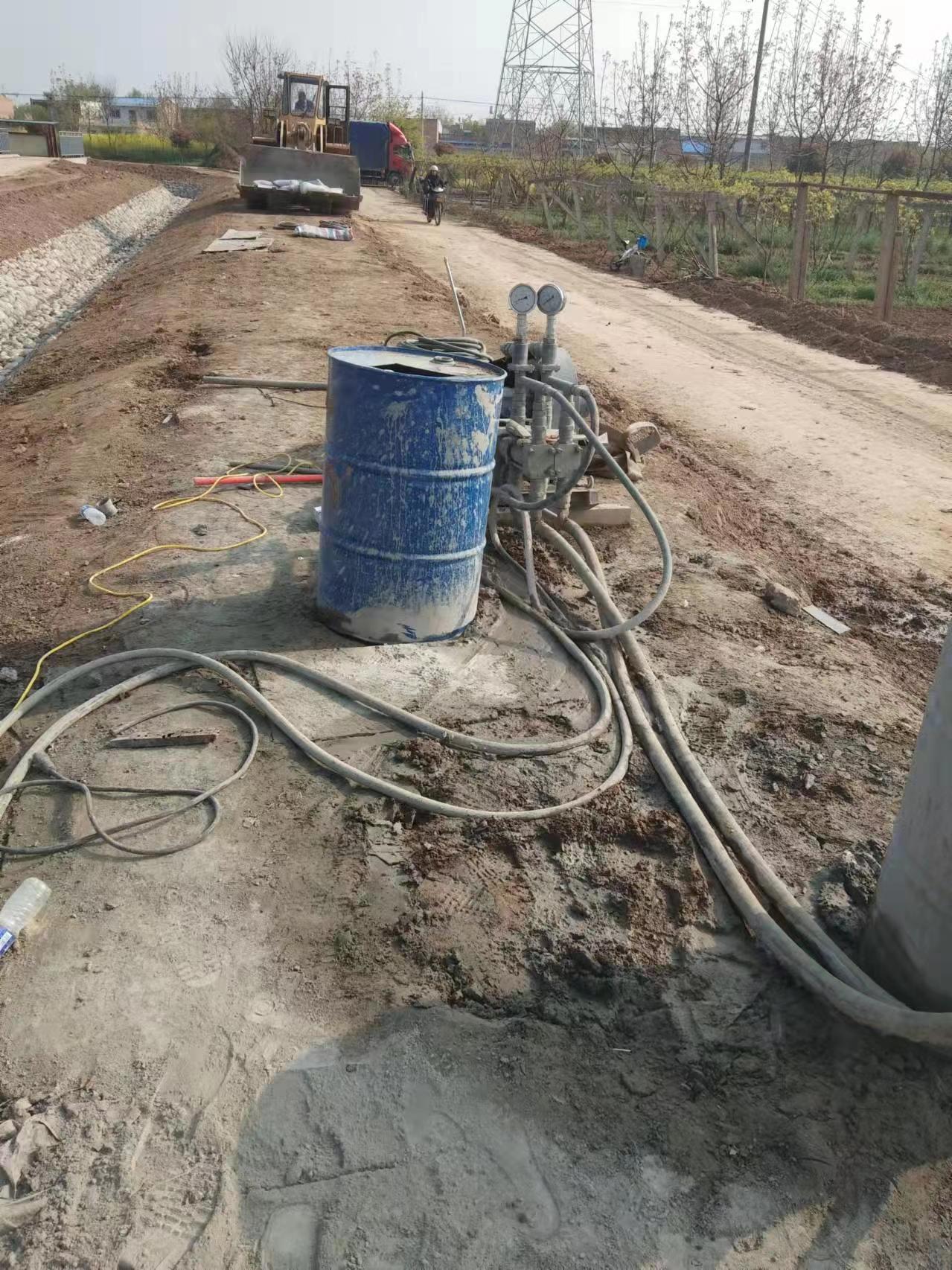 乌拉特中顶管注浆